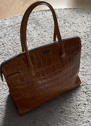 Оригинал.новая,коричневая,кожаная сумка-тоут tosca blu2 фото