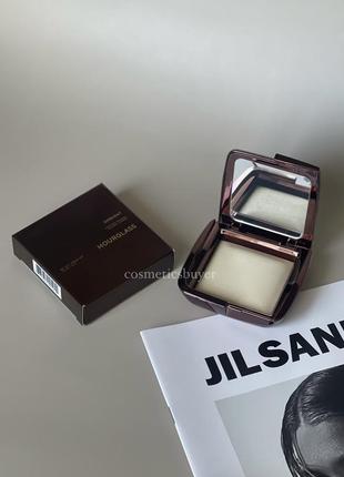 Фінішна пудра для обличчя з ефектом фотошопу hourglass ambient lighting powder - diffused light1 фото