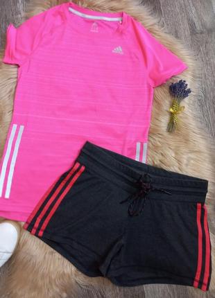 Спортивні шорти від adidas