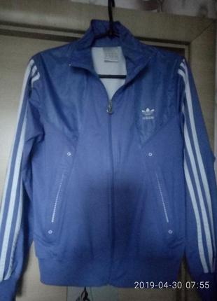 Класна спортивна кофта, куртка adidas