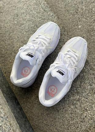 Жіночі кросівки nike zoom vomero 5 white 365 фото