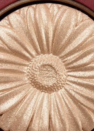 Clinique cheeck pop highlighter/хайлайтер/золотистый хайлайтер