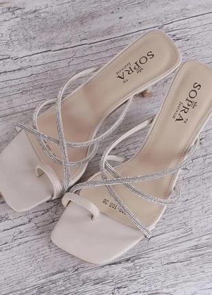 Босоніжки базові бежеві за стразами sopra турція на підборах