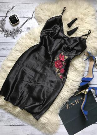 Secrets платье для сна ночнушка с вышивкой пеньюар атласный чёрный1 фото