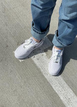 Женские кроссовки nike air force 1 low white/black swoosh.