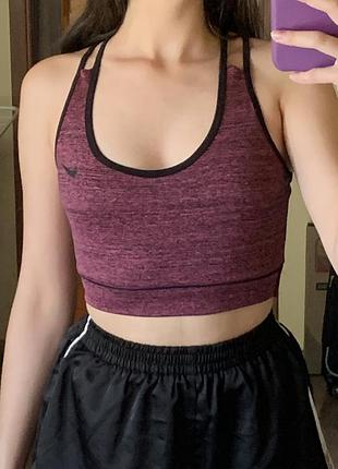 Спортивний топ nike