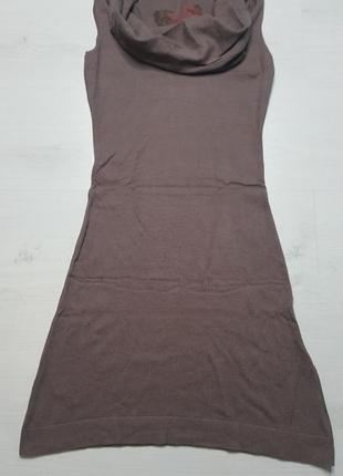 Платье, туника без рукава с воротом.