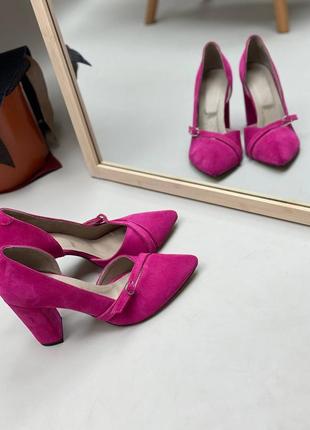 Розовые фуксия замшевые туфли с острым носком на каблуке3 фото