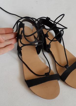 Шкіряні босоніжки з шнурівкою faith6 фото