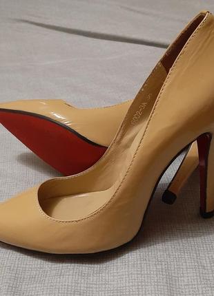 Christian louboutin туфлі оригінал італія5 фото