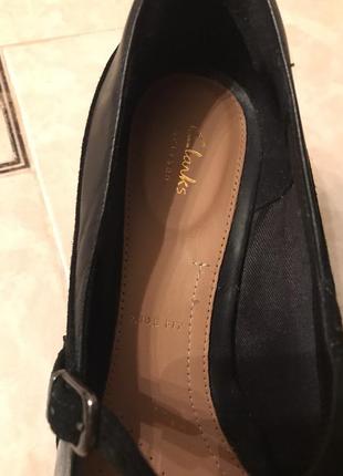Чорні шкіряні туфлі clarks  дуже зручні8 фото