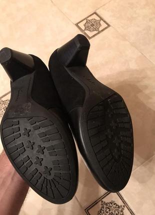 Чорні шкіряні туфлі clarks  дуже зручні5 фото