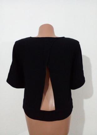 Коротка блуза з відкритою спинкою
