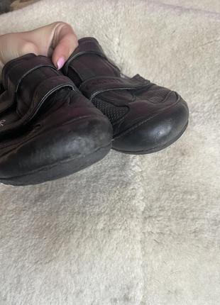 Кожаные кроссовки/мокасины от lacoste8 фото
