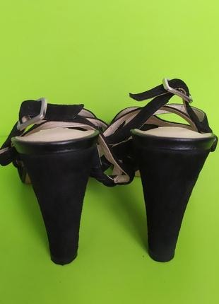Замшевые чёрные босоножки на устойчивом каблуке, 376 фото