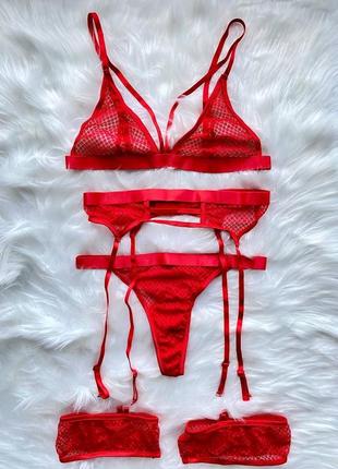 Комплект в красный и синий электрик в мелкую сеточку с гартерами.