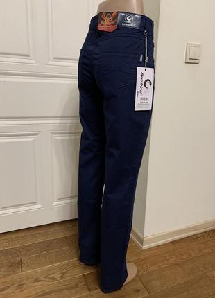 Классические женские брюки прямого кроя синие3 фото