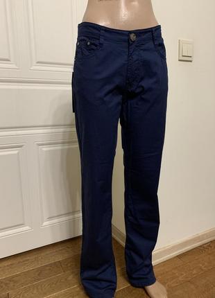 Классические женские брюки прямого кроя синие7 фото
