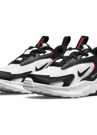 Кроссовки nike
модель 2022рока1 фото