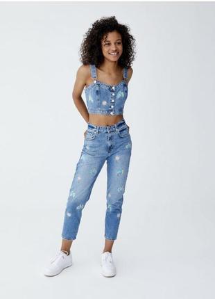 Pull & bear джинсы + топ с вышивкой