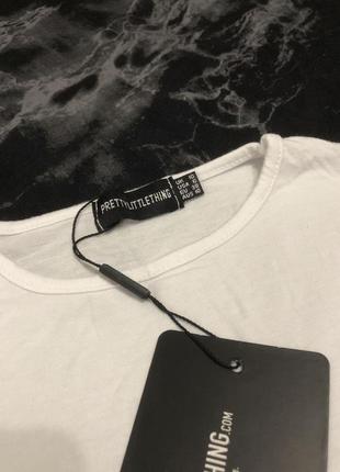 Новый топ от prettylittlething xs/s белая укороченная футболка от plt с лампасом кроп топ3 фото