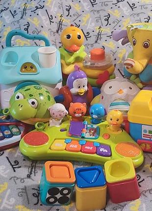 Лот музичних іграшок