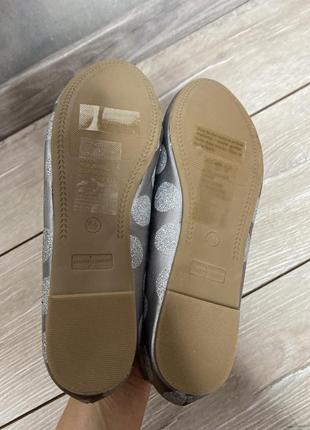 Сріблясті туфлі в горох туфельки в стилі мері джейн jasper conran, 36р4 фото
