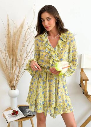 Стильне шифонове плаття коротке з квітковим принтом з рюшами приталене довгі рукава сукня...