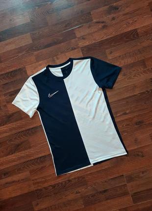 Мужская спортивная футболка nike3 фото