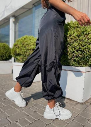 Стильные женские брюки карго, черные, бежевые, с фиксаторами, на лето-женскую одежду2 фото