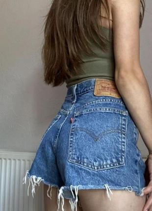 Крутые шорты levi's