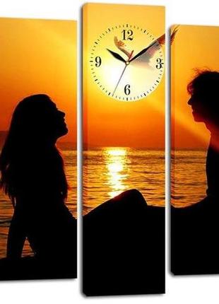 Модульна картина з годинником dk закохані на березі 80x108 см (m5c-chf13)