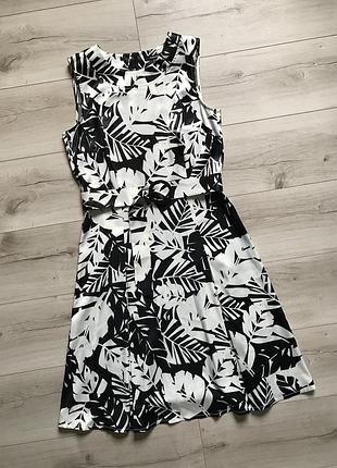 Шикарное платье от monica ricci