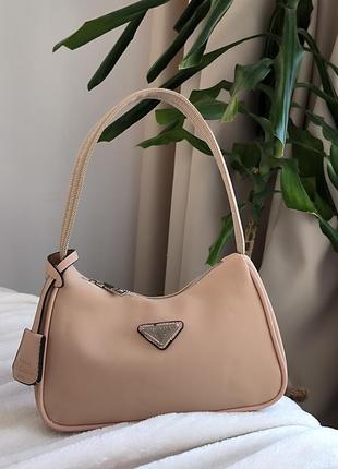 👜 prada re-edition 2005 beige3 фото