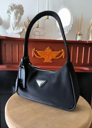 👜 prada re-edition 2005 black