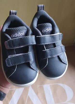 Кроссовки adidas 19 размер3 фото