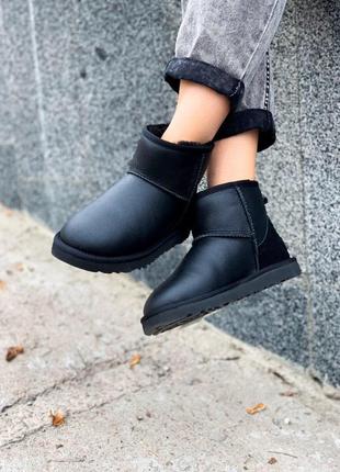 Прекрасные кожаные ugg mini в черном цвете с теплым мехом  (осень-зима-весна)😍6 фото