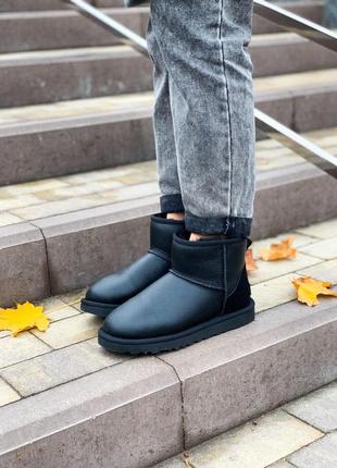 Прекрасные кожаные ugg mini в черном цвете с теплым мехом  (осень-зима-весна)😍7 фото