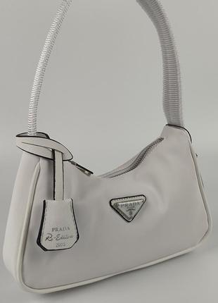 👜 prada re-edition 2005 white5 фото