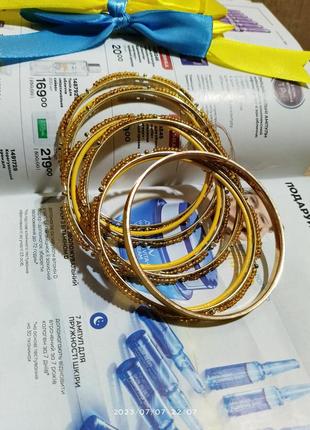 Браслеты набор восемь штук