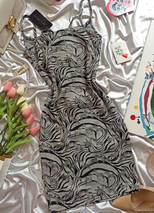 Трикотажний сарафан сукня зі шнурівкою на грудях принт зебри сірий9 фото