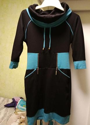 Черно-голубое теплое платье с хомутом, рукав, свитшот1 фото