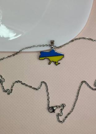 Патриотическая женская цепочка в виде карты и флага украины серебристого цвета6 фото