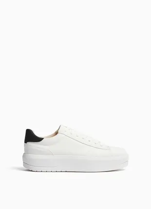 Класичні кросівки на платформі bershka  1416/160/001