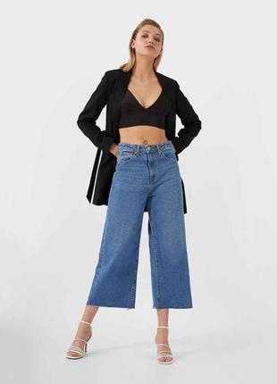 Укороченные джинсовые брюки джинсовые кюлоты капри клеш stradivarius zara светлые укороченные джинсы клеш кюлоты