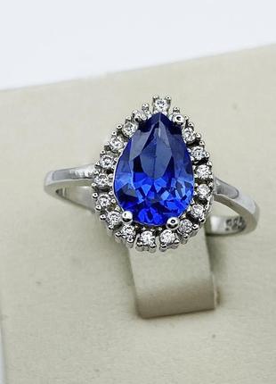 Кольцо серебряное с танзанитом и кубическим цирконием 18 3,48 г