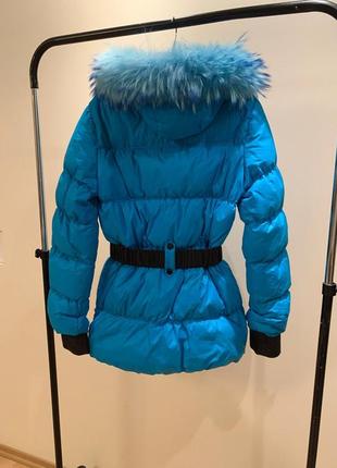 Зимовий пуховик / пухове пальто з капюшоном з натуральним хутром на комірі3 фото