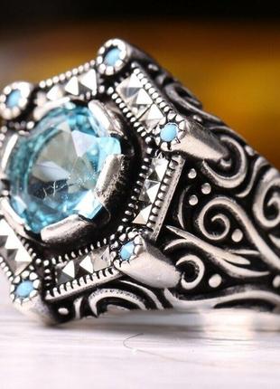 Посрібнений вінтажний чоловічий перстень з приголомшливим різьбленням і блакитним цирконієм, розмір 21