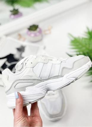 Кроссовки adidas yung-96 cloud white grey one