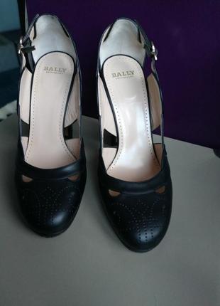 Кожаные туфли итальянского брендаbally3 фото